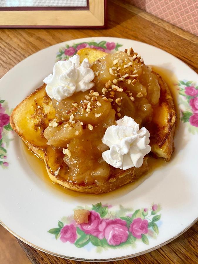 Pansy'S Parlor Bed & Breakfast Golden Luaran gambar