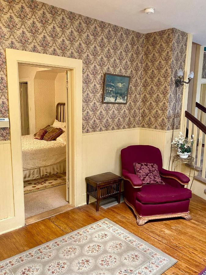 Pansy'S Parlor Bed & Breakfast Golden Luaran gambar